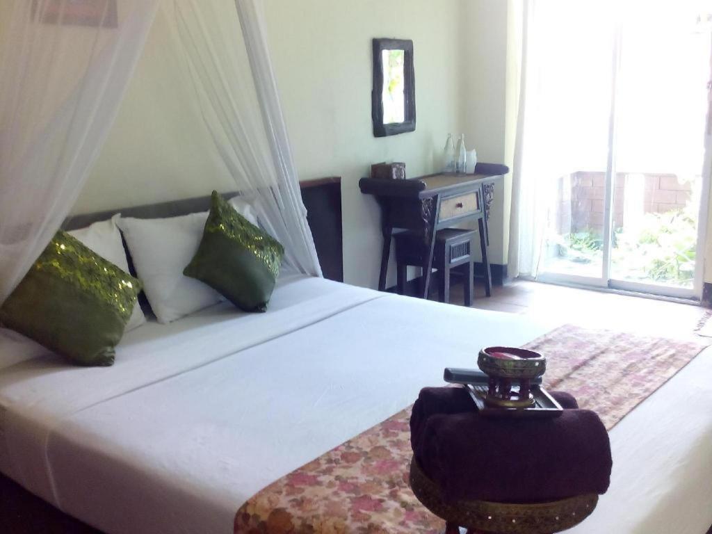 Baan Pim Hotel Чиангмай Екстериор снимка