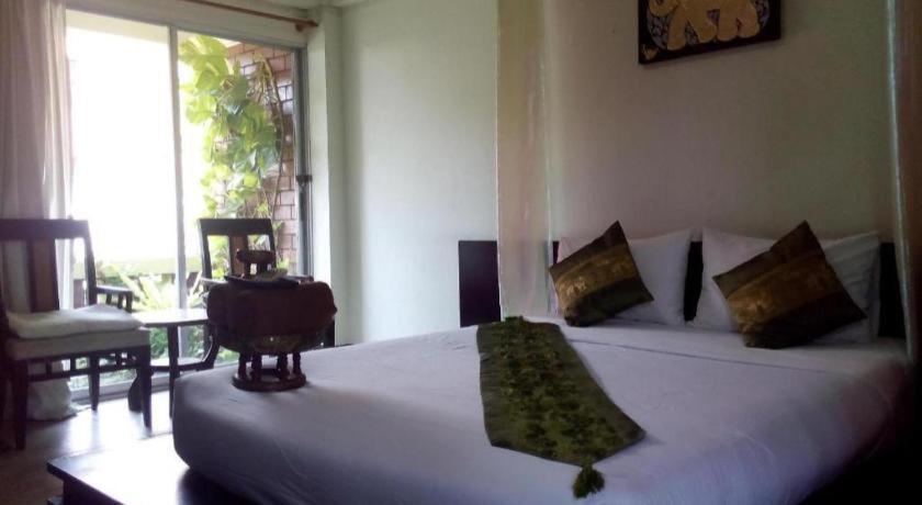Baan Pim Hotel Чиангмай Екстериор снимка