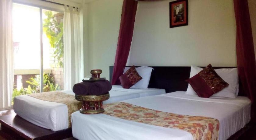 Baan Pim Hotel Чиангмай Екстериор снимка
